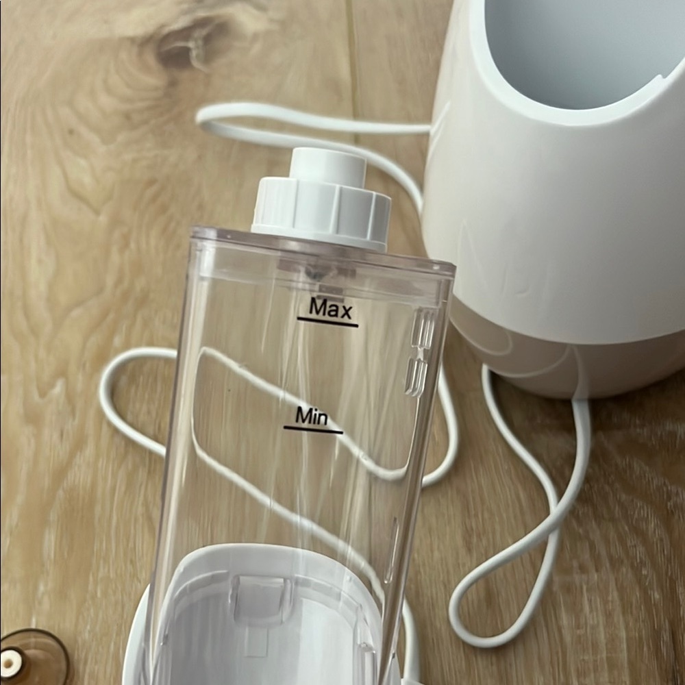 Tik Tok Viral Vanity Planet White Facial Steamer with Accessories - Picture 8 of 13